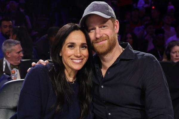 Meghan Markle Siap Kembali ke Inggris Bersama Pangeran Harry dan Anak-anaknya Meghan Markle Siap Kembali ke Inggris Bersama Pangeran Harry dan Anak-anaknya