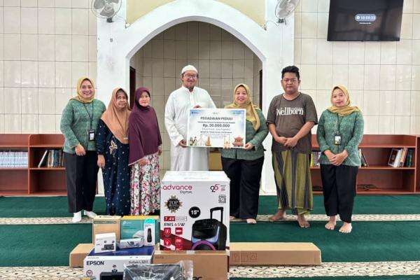 Pegadaian Kanwil IX Jakarta 2 Serahkan Bantuan ke Masjid di Jakarta dan Banten Pegadaian Kanwil IX Jakarta 2 Serahkan Bantuan ke Masjid di Jakarta dan Banten