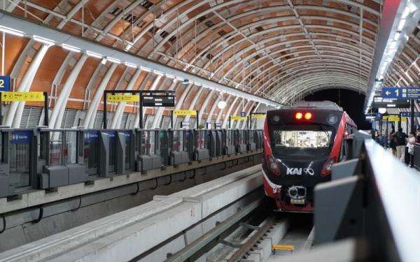 Prabowo Minta Danantara Bantu Pemprov DKI untuk Perluas Rute LRT Jakarta Prabowo Minta Danantara Bantu Pemprov DKI untuk Perluas Rute LRT Jakarta