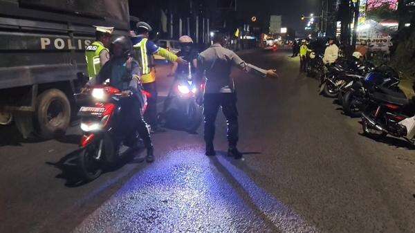 Operasi Malam Polres Cirebon Kota, Puluhan Motor Berknalpot Brong Ditindak Operasi Malam Polres Cirebon Kota, Puluhan Motor Berknalpot Brong Ditindak
