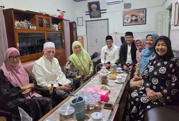 Dapat Restu 3 Poros Pesantren Besar, Gus Salam: NU Besar karena Barokah Kiai Dapat Restu 3 Poros Pesantren Besar, Gus Salam: NU Besar karena Barokah Kiai