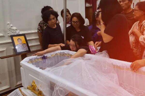 Aipda Yudhie Gugur saat Penggerebekan Narkoba di Kalteng Dapat Kenaikan Pangkat Luar Biasa Aipda Yudhie Gugur saat Penggerebekan Narkoba di Kalteng Dapat Kenaikan Pangkat Luar Biasa