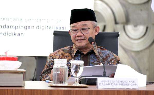 Kemendikdasmen Terbitkan Aturan Sekolah Aman, Batasi Penggunaan Gadget Siswa Kemendikdasmen Terbitkan Aturan Sekolah Aman, Batasi Penggunaan Gadget Siswa