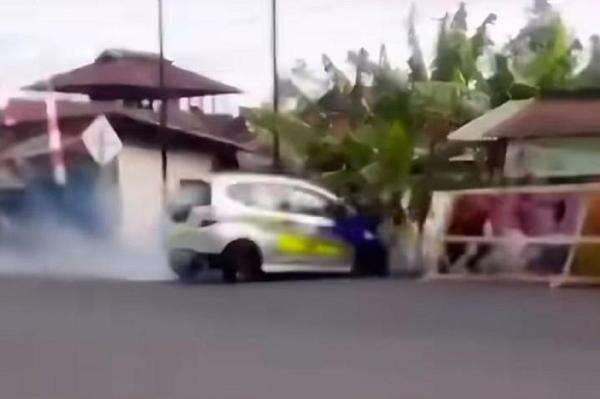 Detik-Detik Kecelakaan Maut Drag Race Kotamobagu Sulut, 16 Orang Jadi Korban Detik-Detik Kecelakaan Maut Drag Race Kotamobagu Sulut, 16 Orang Jadi Korban