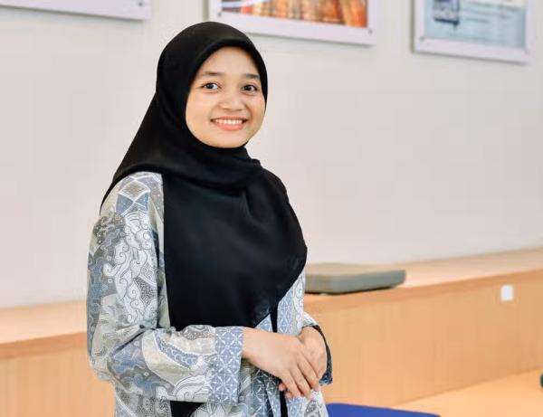 Kisah Intan, Anak Petani Jagung yang Sukses Jadi Lulusan Terbaik IPB University Kisah Intan, Anak Petani Jagung yang Sukses Jadi Lulusan Terbaik IPB University