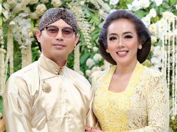 Soimah Keguguran Anak Ketiga di Usia 45 Tahun, Tak Sadar Lagi Hamil Soimah Keguguran Anak Ketiga di Usia 45 Tahun, Tak Sadar Lagi Hamil