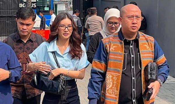 Sarwendah Tiba di PN Jaksel Jalani Mediasi Lanjutan dengan Ruben Onsu Sarwendah Tiba di PN Jaksel Jalani Mediasi Lanjutan dengan Ruben Onsu