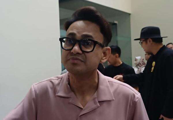 Ramzi Geram Putrinya Dituding Jadi Orang Ketiga, Dukung Rizky Billar Tempuh Jalur Hukum Ramzi Geram Putrinya Dituding Jadi Orang Ketiga, Dukung Rizky Billar Tempuh Jalur Hukum