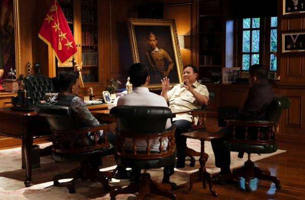 Prabowo Panggil Syahganda Nainggolan, Bahas Penguatan Komunikasi Pemerintah Prabowo Panggil Syahganda Nainggolan, Bahas Penguatan Komunikasi Pemerintah
