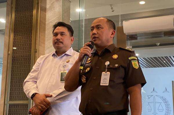 4 Perusahaan Milik Don Ritto Digeledah Kejagung, Diduga Jadi Sarana TPPU Eks Jampidsus Febrie 4 Perusahaan Milik Don Ritto Digeledah Kejagung, Diduga Jadi Sarana TPPU Eks Jampidsus Febrie