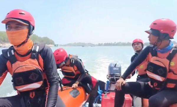 3 Nelayan Hilang di Jember Belum Ditemukan, Pencarian hingga Lumajang 3 Nelayan Hilang di Jember Belum Ditemukan, Pencarian hingga Lumajang