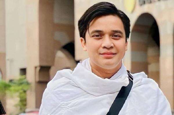 Billy Syahputra Lagi Girang Jadi Bapak: Anakku Udah Bisa Ngoceh, Lari ke Sana ke Sini Billy Syahputra Lagi Girang Jadi Bapak: Anakku Udah Bisa Ngoceh, Lari ke Sana ke Sini