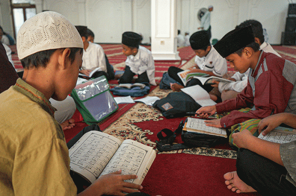 Anggaran Kemenag 2027 Bertambah Rp41,8 Triliun, Fokus Revitalisasi Pesantren hingga Insentif Guru Anggaran Kemenag 2027 Bertambah Rp41,8 Triliun, Fokus Revitalisasi Pesantren hingga Insentif Guru
