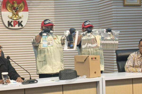 KPK Sita Uang Rp200 Juta hingga Mobil Pajero dalam OTT BPK, Ini Penampakannya KPK Sita Uang Rp200 Juta hingga Mobil Pajero dalam OTT BPK, Ini Penampakannya