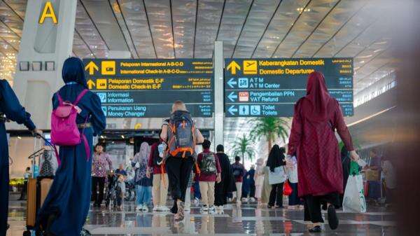 Terdampak Abu Gunung Anak Krakatau, Bandara Soetta dkk Ditutup hingga Pukul 18.00 WIB Terdampak Abu Gunung Anak Krakatau, Bandara Soetta dkk Ditutup hingga Pukul 18.00 WIB