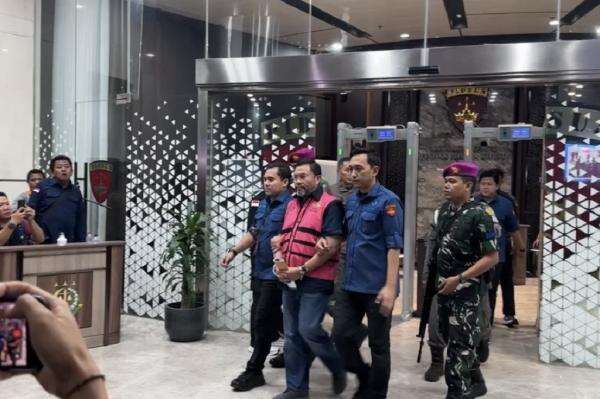Sony Sonjaya Bungkam usai Diperiksa Kejagung 9 Jam Lebih terkait Korupsi MBG Sony Sonjaya Bungkam usai Diperiksa Kejagung 9 Jam Lebih terkait Korupsi MBG
