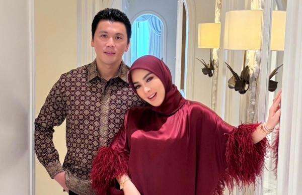 Syahrini Ngaku Suka Ngedit Fotonya Sendiri di Instagram: Kadang Hidung Kemancungan Syahrini Ngaku Suka Ngedit Fotonya Sendiri di Instagram: Kadang Hidung Kemancungan
