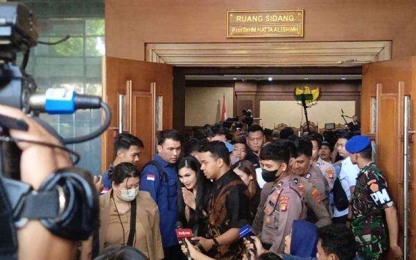 Hakim Beberkan Alasan Sandra Dewi Cabut Gugatan Keberatan Penyitaan Tas Mewah hingga Deposito Hakim Beberkan Alasan Sandra Dewi Cabut Gugatan Keberatan Penyitaan Tas Mewah hingga Deposito