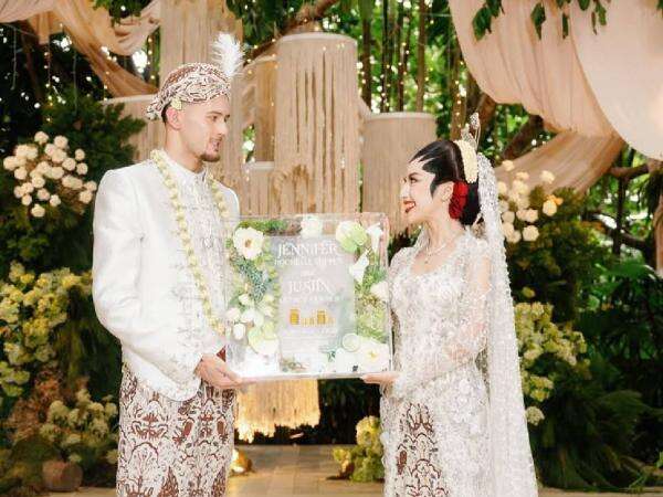 Maskawin Pernikahan Jennifer Coppen dan Justin Hubner Terungkap, Super Mewah! Maskawin Pernikahan Jennifer Coppen dan Justin Hubner Terungkap, Super Mewah!