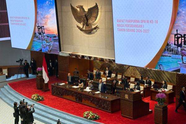 DPR Gelar Paripurna Penutupan Masa Sidang, 291 Anggota Hadir DPR Gelar Paripurna Penutupan Masa Sidang, 291 Anggota Hadir
