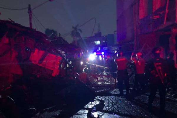 Breaking News: Ledakan di Pasar Cimanggis Tangsel, Ada Korban Breaking News: Ledakan di Pasar Cimanggis Tangsel, Ada Korban