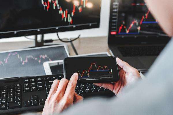 IHSG Mulai Rebound, Pasar Dinilai Masih Butuh Katalis Tambahan IHSG Mulai Rebound, Pasar Dinilai Masih Butuh Katalis Tambahan