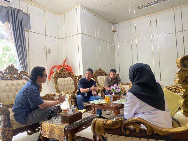 Kawal Aspirasi, Igor Gregory Dayefiandro Dorong Peningkatan Jaringan Listrik untuk Warga Kepahiang Kawal Aspirasi, Igor Gregory Dayefiandro Dorong Peningkatan Jaringan Listrik untuk Warga Kepahiang
