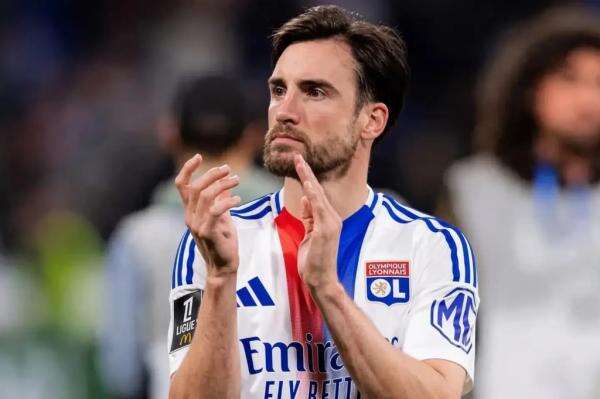 Batal Kejar Gelandang AC Milan, Juventus Selangkah Lagi Dapatkan Bintang Lyon Nicolás Tagliafico Batal Kejar Gelandang AC Milan, Juventus Selangkah Lagi Dapatkan Bintang Lyon Nicolás Tagliafico