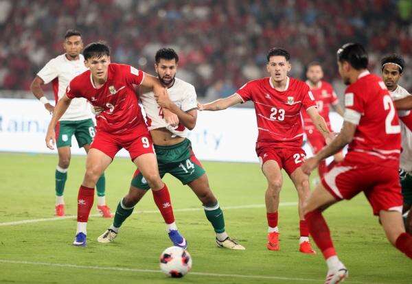 Timnas Indonesia Hancurkan Bangladesh 6-1 di Babak Pertama, Mitchell Baker Quattrick Timnas Indonesia Hancurkan Bangladesh 6-1 di Babak Pertama, Mitchell Baker Quattrick