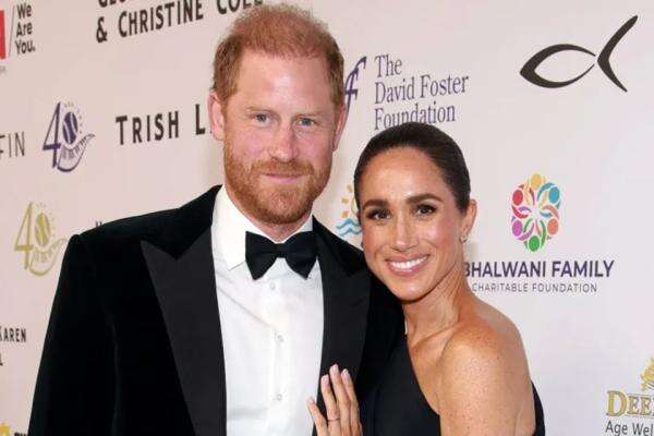 Meghan Markle Kenakan Anting Warisan Putri Diana saat Dampingi Pangeran Harry di Kanada Meghan Markle Kenakan Anting Warisan Putri Diana saat Dampingi Pangeran Harry di Kanada