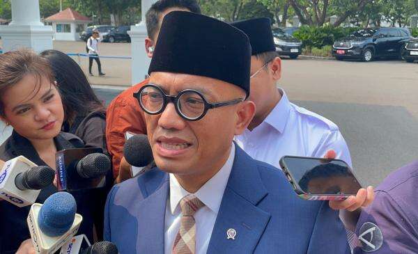 Wamenhaj Buka Suara usai Heboh Anaknya Disebut Terlibat Bullying di Sekolah Wamenhaj Buka Suara usai Heboh Anaknya Disebut Terlibat Bullying di Sekolah