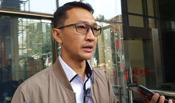 KPK Geledah 15 Rumah terkait Kasus Bupati Pemalang, Sita Dokumen hingga HP KPK Geledah 15 Rumah terkait Kasus Bupati Pemalang, Sita Dokumen hingga HP
