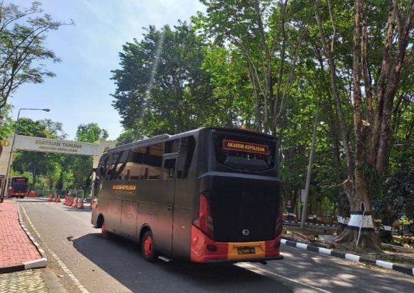 Kronologi Taruna Akpol asal Papua Tewas Jatuh dari Lantai 3 Gedung Herving Hoegeng Kronologi Taruna Akpol asal Papua Tewas Jatuh dari Lantai 3 Gedung Herving Hoegeng