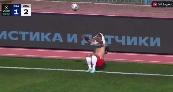 Lemparan Salto Berujung Gol Viral, Fans Arsenal Ketakutan Mikel Arteta Meniru Trik Gila Ini Lemparan Salto Berujung Gol Viral, Fans Arsenal Ketakutan Mikel Arteta Meniru Trik Gila Ini