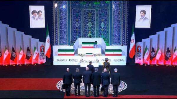 9 Fakta Diplomasi Ayat Suci Al-Quran pada Pemakaman Khamenei, Kirim Sinyal Bedakan Siapa Sekutu dan Musuh 9 Fakta Diplomasi Ayat Suci Al-Quran pada Pemakaman Khamenei, Kirim Sinyal Bedakan Siapa Sekutu dan Musuh
