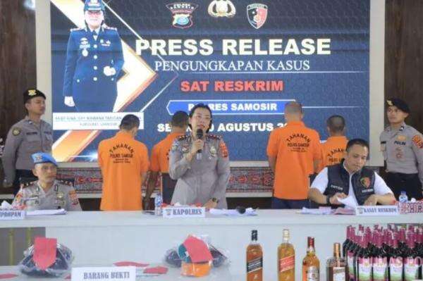 Polisi Bongkar Rentetan Kasus di Samosir, dari Tebang Kayu hingga Penikaman Polisi Bongkar Rentetan Kasus di Samosir, dari Tebang Kayu hingga Penikaman