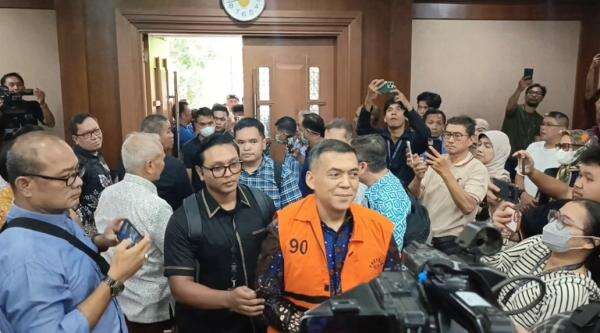 Jaksa Ungkap Setoran ke Menteri dengan Kode RAMA di Sidang Silmy Karim, Kantongi Rp40 Juta per Minggu! Jaksa Ungkap Setoran ke Menteri dengan Kode RAMA di Sidang Silmy Karim, Kantongi Rp40 Juta per Minggu!