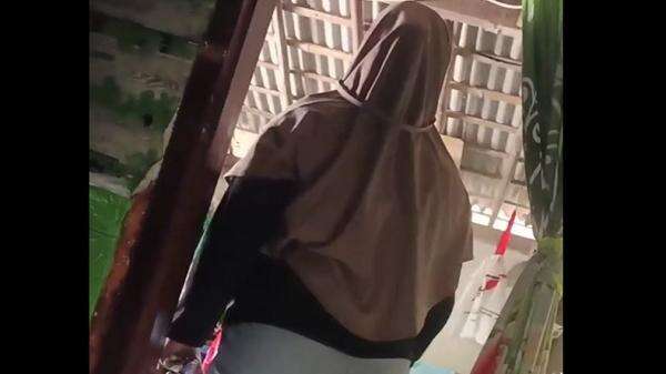 Viral Pertengkaran Emak-Emak di Bangkalan Berujung Penganiayaan di Depan Anak Viral Pertengkaran Emak-Emak di Bangkalan Berujung Penganiayaan di Depan Anak