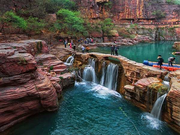 Air Terjun Yuntai di Cina Ternyata Dialiri Pipa, Ini Alasan Pengelola Air Terjun Yuntai di Cina Ternyata Dialiri Pipa, Ini Alasan Pengelola