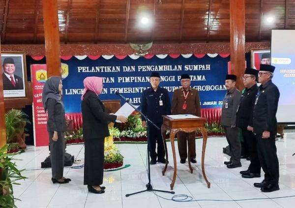 Bupati Grobogan Lantik 3 Pejabat, Isi Kekosongan Jabatan Kepala Dinkes, Disporabudpar dan BPBD Bupati Grobogan Lantik 3 Pejabat, Isi Kekosongan Jabatan Kepala Dinkes, Disporabudpar dan BPBD