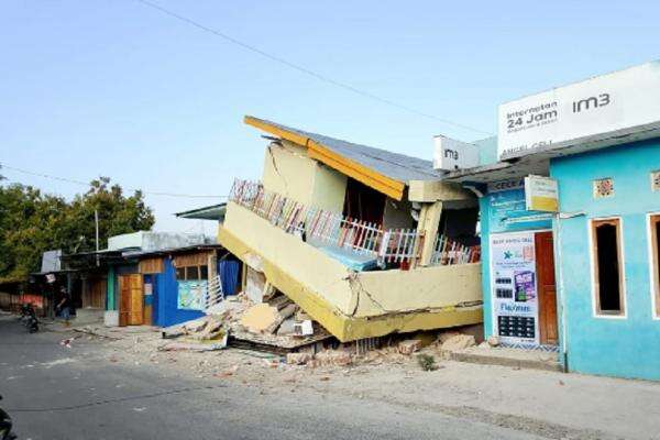 Gempa NTT M7,7 Memicu Tsunami Mengulang Sejarah Gempa Flores 1992 Gempa NTT M7,7 Memicu Tsunami Mengulang Sejarah Gempa Flores 1992