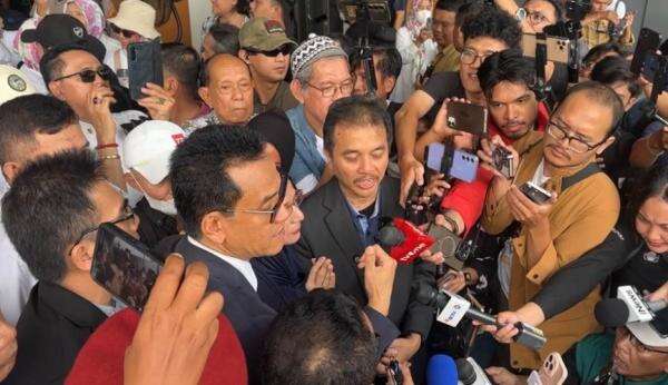 Roy Suryo Semringah usai Menang Gugatan Praperadilan terkait Penahanan di Kasus Ijazah Roy Suryo Semringah usai Menang Gugatan Praperadilan terkait Penahanan di Kasus Ijazah