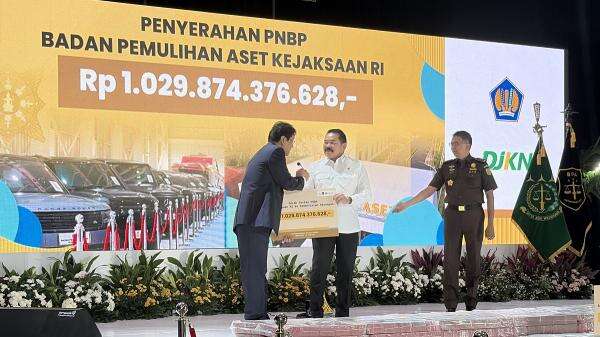 Jaksa Agung Serahkan Rp1,22 Triliun Hasil Pemulihan Aset ke Purbaya Jaksa Agung Serahkan Rp1,22 Triliun Hasil Pemulihan Aset ke Purbaya