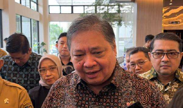 Airlangga Ungkap Jumlah Orang Bekerja Lebih Banyak daripada PHK, Ini Data Terbarunya Airlangga Ungkap Jumlah Orang Bekerja Lebih Banyak daripada PHK, Ini Data Terbarunya
