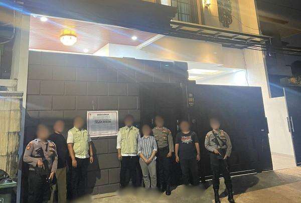 KPK Sita Rumah Anggota DPRD Bengkulu Vinna Ledy di Jaksel KPK Sita Rumah Anggota DPRD Bengkulu Vinna Ledy di Jaksel