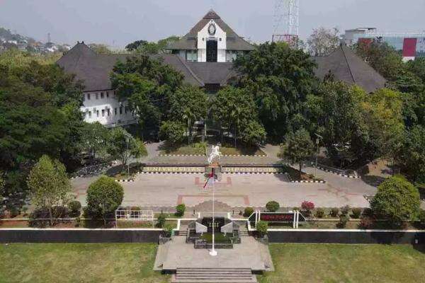 UKT dan Uang Pangkal Jalur Mandiri Vokasi Undip 2026, Tes Online dari Rumah UKT dan Uang Pangkal Jalur Mandiri Vokasi Undip 2026, Tes Online dari Rumah