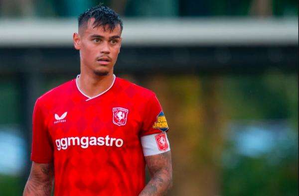 Mees Hilgers Terancam Didepak FC Twente, Erik ten Hag Mulai Cuci Gudang jelang Musim Baru Mees Hilgers Terancam Didepak FC Twente, Erik ten Hag Mulai Cuci Gudang jelang Musim Baru