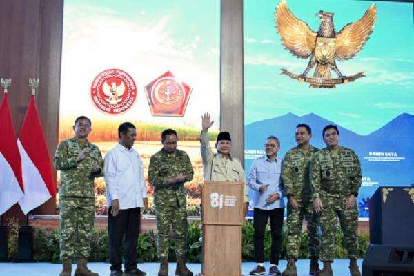 Pimpin Panen Raya di Malang, Prabowo: Bukti TNI Hadir Perkuat Kemandirian Pangan Pimpin Panen Raya di Malang, Prabowo: Bukti TNI Hadir Perkuat Kemandirian Pangan