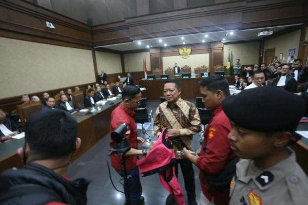 JPU Ungkap Kode Kue Rp20,6 Miliar untuk Febrie Adriansyah terkait Korupsi Pengadaan Batu Bara PLTU JPU Ungkap Kode Kue Rp20,6 Miliar untuk Febrie Adriansyah terkait Korupsi Pengadaan Batu Bara PLTU