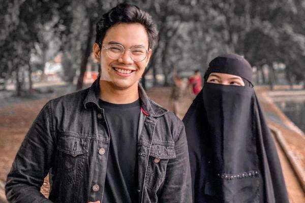 Insanul Fahmi Akui Hubungan dengan Wardatina Mawa Membaik setelah Bercerai Insanul Fahmi Akui Hubungan dengan Wardatina Mawa Membaik setelah Bercerai